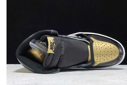 METALLIC AIR JORDAN 1 GOLD 0711